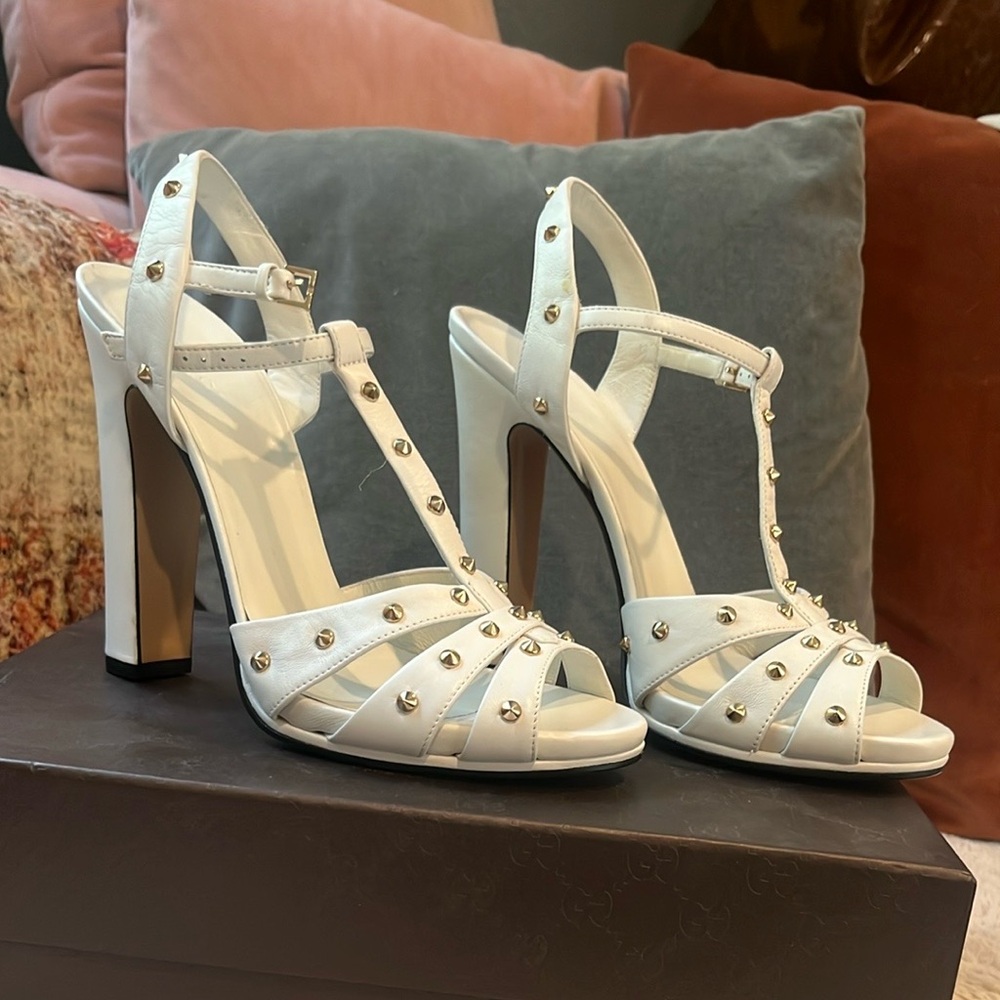 Gucci White Heels with Gold Studs